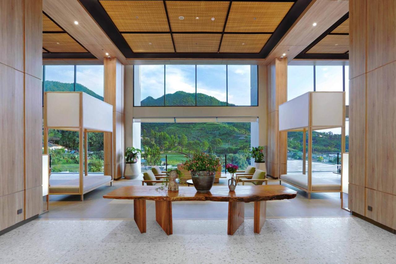 Grand ASTON Puncak Hotel&Resort Ciseureuh Exterior foto