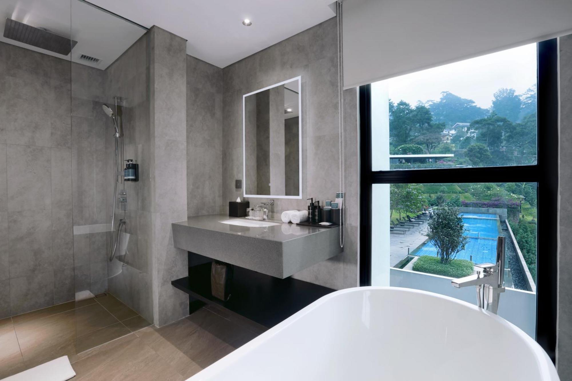 Grand ASTON Puncak Hotel&Resort Ciseureuh Exterior foto