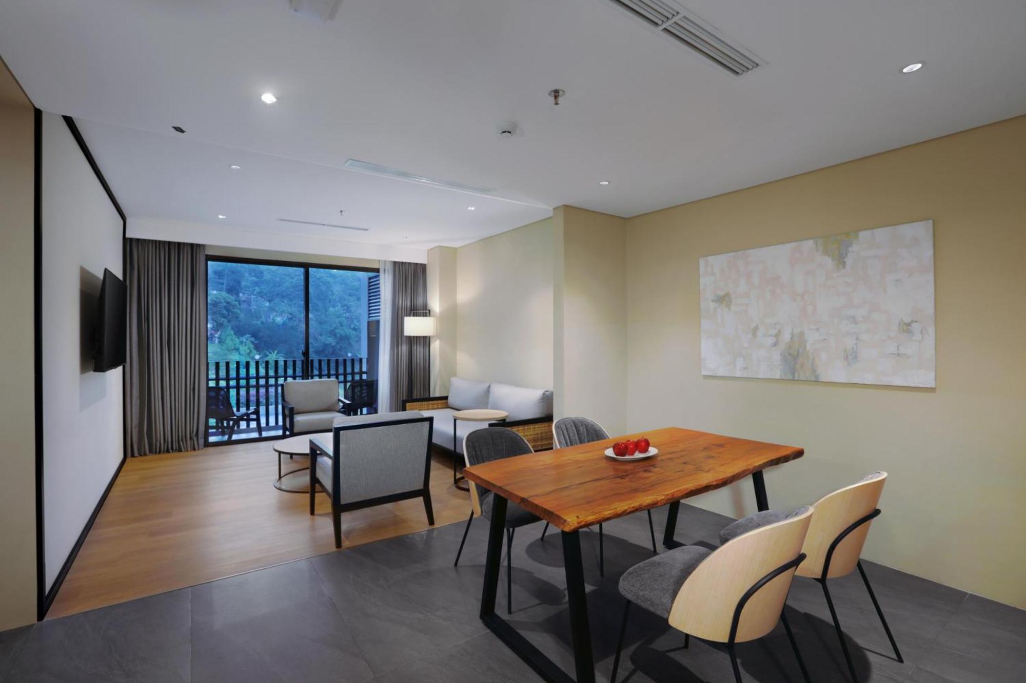 Grand ASTON Puncak Hotel&Resort Ciseureuh Exterior foto